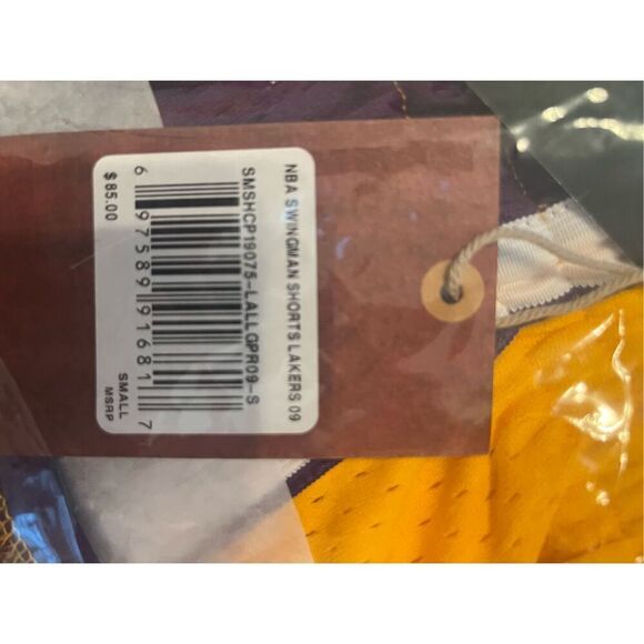 Men's Gold Los Angeles Lakers 2009/10 Hardwood Classics Swingman Basketball Shor - Picture 9 of 10